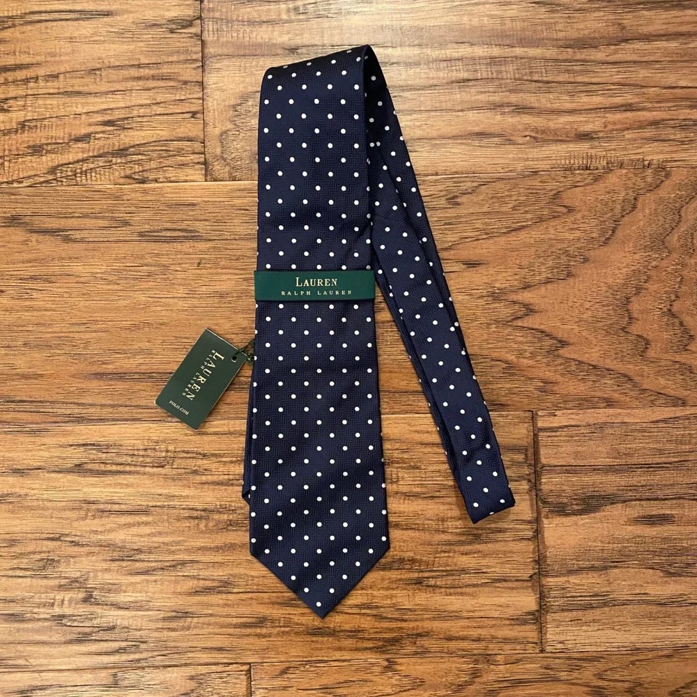 Lauren Ralph Lauren Mens Navy Blue Polka Dot Herringbone Silk Blend Necktie NWT